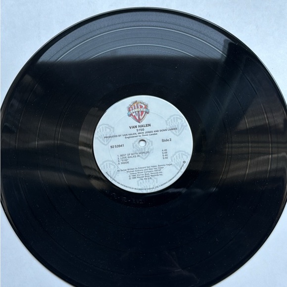 Van Halen - 5150  - vintage vinyl record. Condition is G - Picture 3 of 4